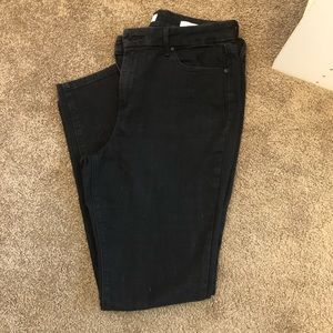 Black Skinny jeans